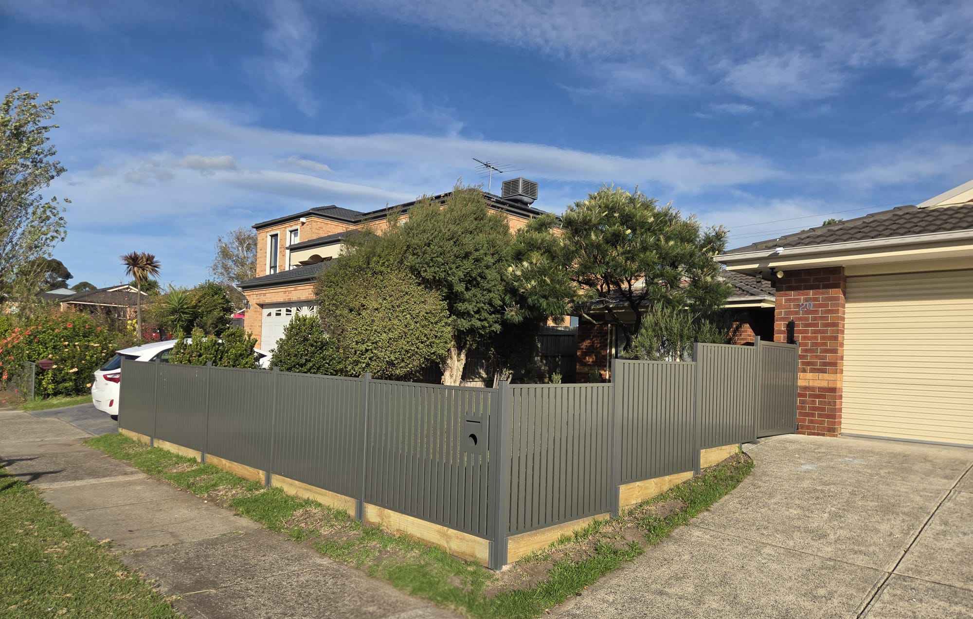 Grey aluminium slat front fence